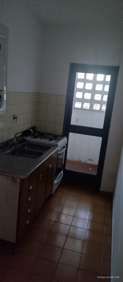 Departamento cerca Facultad Medicina