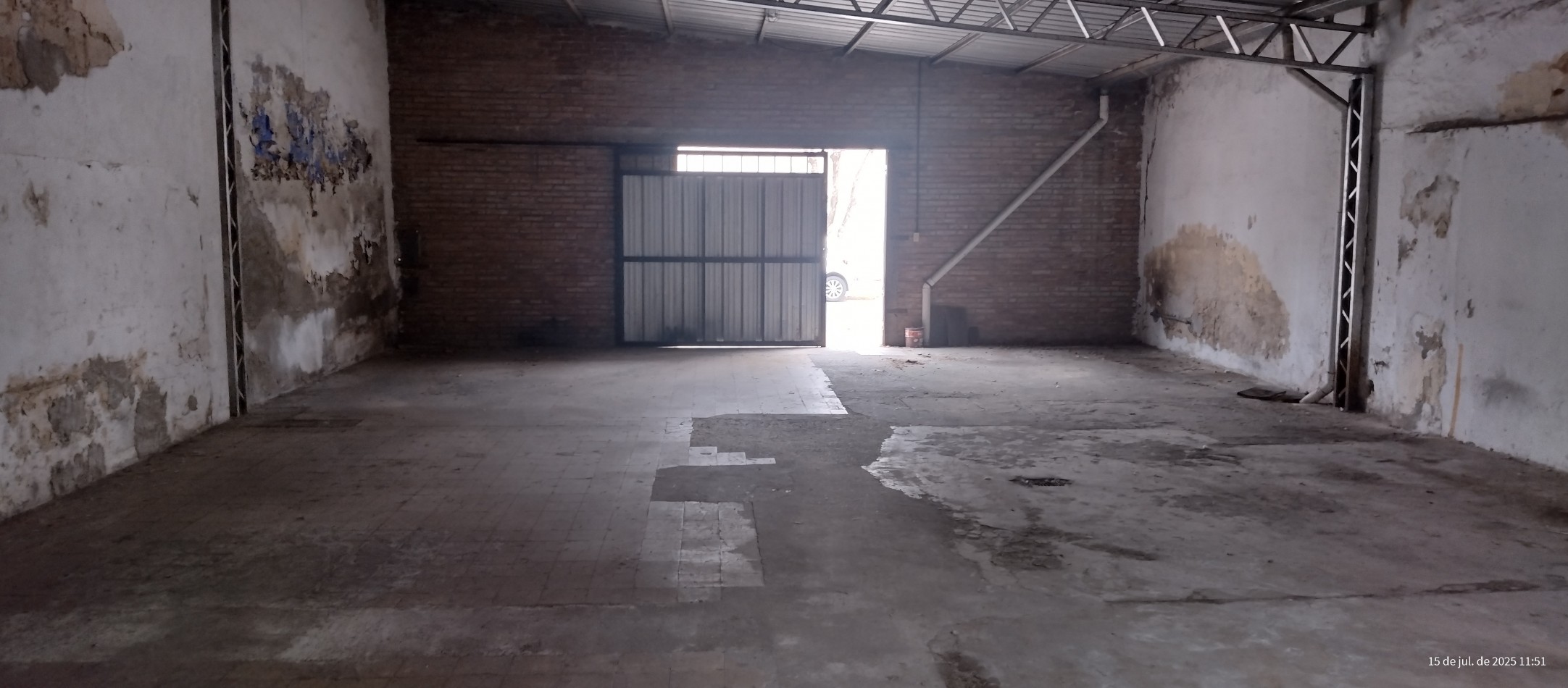 Galpon, quincho, jardin y pileta