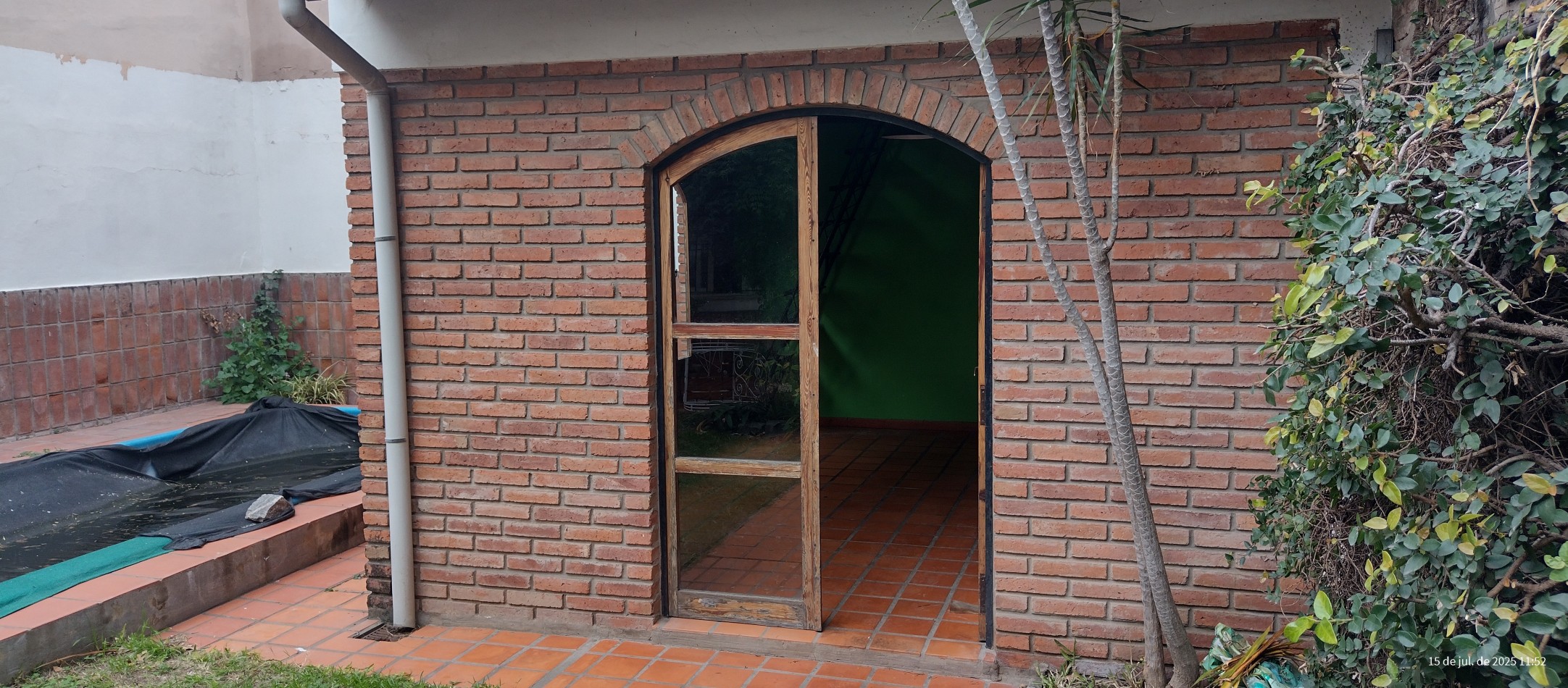 Galpon, quincho, jardin y pileta