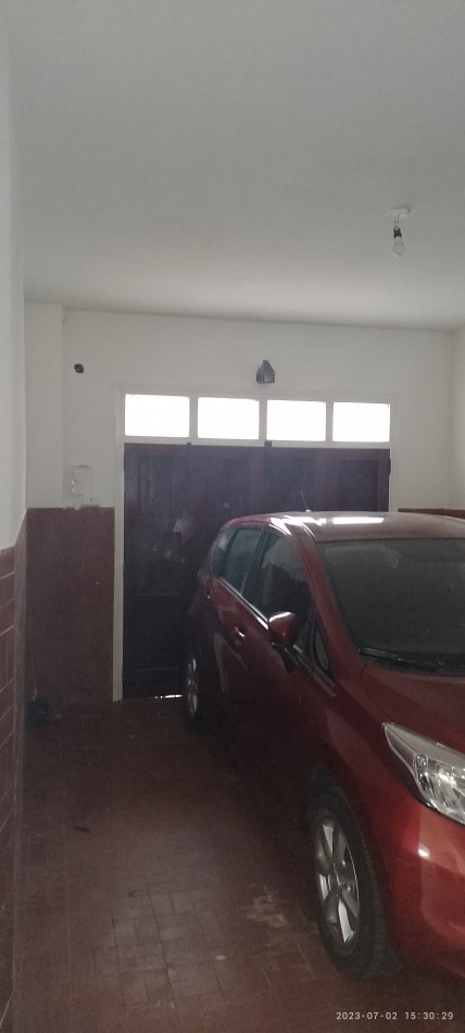 Venta casa con cochera