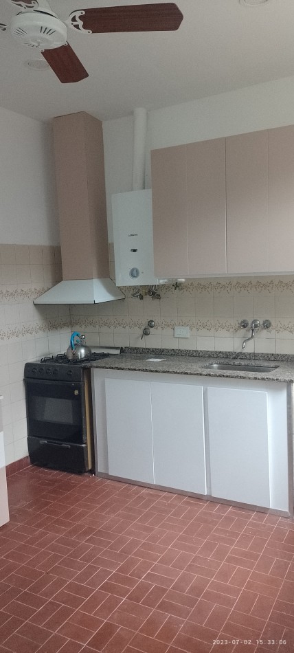 Venta casa con cochera