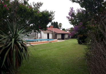 Casa con terreno y pileta